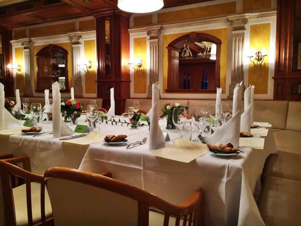 Stadthotel Restaurant Auerhahn Vocklabruck Luaran gambar