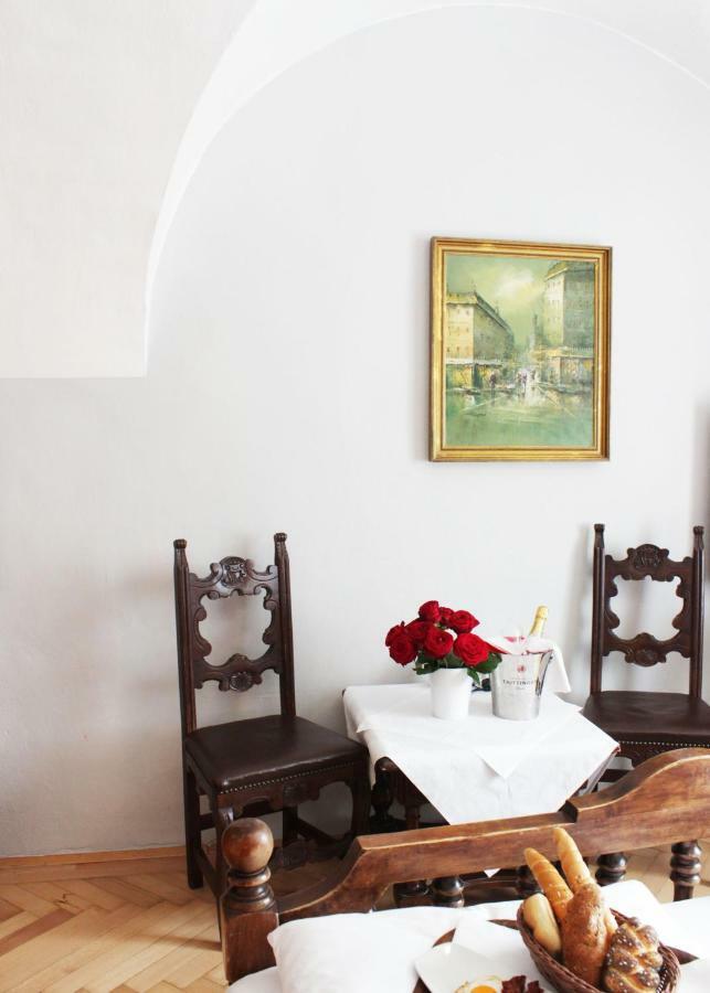 Stadthotel Restaurant Auerhahn Vocklabruck Luaran gambar
