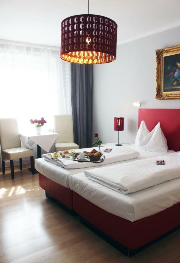 Stadthotel Restaurant Auerhahn Vocklabruck Luaran gambar